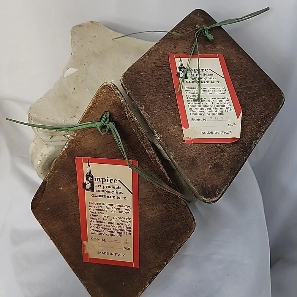 vintage Italy measures approximately